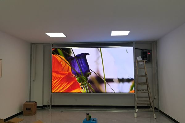 LED透明屏和LED顯示屏的區(qū)別？